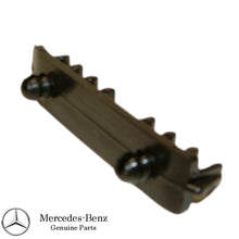 Load image into Gallery viewer, 1977-81 Mercedes M110 DOHC 280 CE E SE Spark Plug Wire Holder Separator 6 Slot