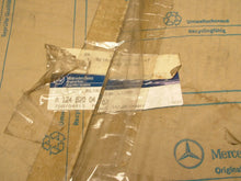 Load image into Gallery viewer, 1986 Mercedes 300E Left Driver Electric Seat Adjuster Gear Transmission & Cables