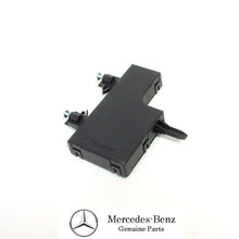 Load image into Gallery viewer, New Genuine MB Keyless Go Inboard Antenna 2003 Mercedes CLK320 CLK500 CLK55 AMG
