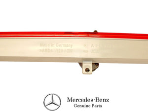 2004-06 Mercedes W211 E320 E350 E500 E55 Wagon Rear Tailgate 3rd Brake Light OE