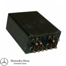 Load image into Gallery viewer, 1984 Mercedes 190D 2.2 A/T Air Conditioning A/C Compressor Klima Relay OE MB
