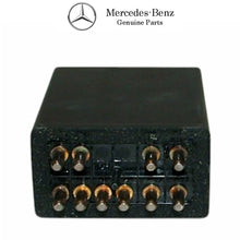 Load image into Gallery viewer, 1984 Mercedes 190D 2.2 A/T Air Conditioning A/C Compressor Klima Relay OE MB
