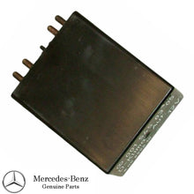 Load image into Gallery viewer, 1984 Mercedes 190D 2.2 A/T Air Conditioning A/C Compressor Klima Relay OE MB
