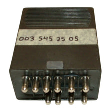 Load image into Gallery viewer, 1986-91 Mercedes 420SEL 560SL 560SEC 560SEL New Fuel Pump Relay 003 545 25 05
