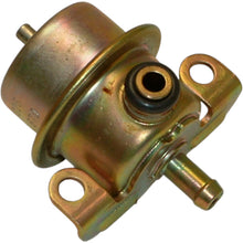 Load image into Gallery viewer, 1985-87 Volvo 740 760 Turbo 1981-89 BMW 3 5 6 Fuel Injection Pressure Regulator
