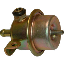 Load image into Gallery viewer, 1985-87 Volvo 740 760 Turbo 1981-89 BMW 3 5 6 Fuel Injection Pressure Regulator
