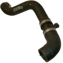 Load image into Gallery viewer, 2003-06 Mercedes CLS500 E500 Upper Radiator Hose Genuiine Mercedes 211 501 56 82
