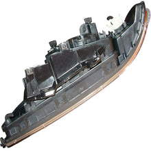 Load image into Gallery viewer, 1997-98 BMW E39 528i 540i Right Headlight Headlamp Assembly Halogen 8 362 526
